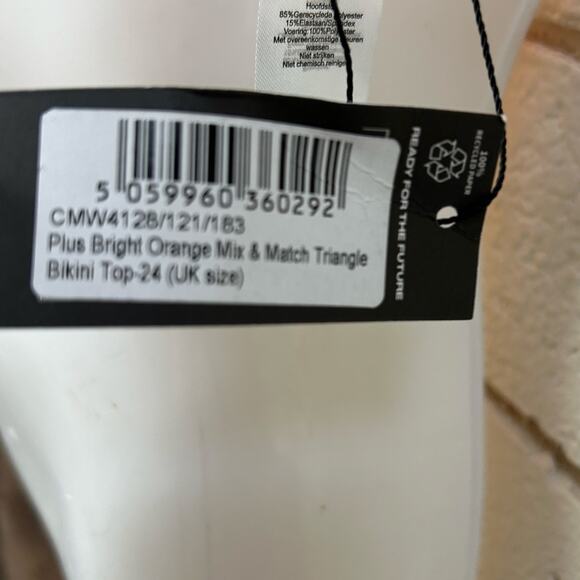 Pretty Little Thing Orange Triangle Bikini Top size 20 NWT - Picture 9 of 9